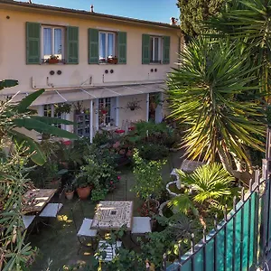 Logis Victorine Hotel